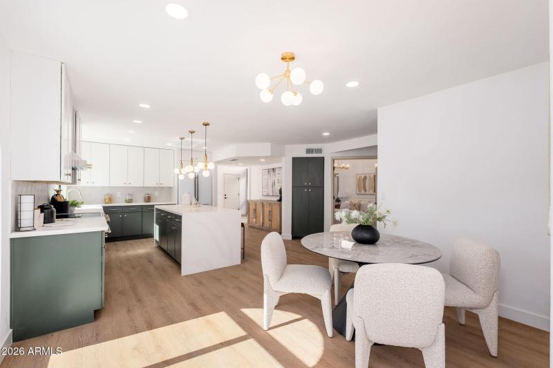 1926 E Augusta Ave - 19