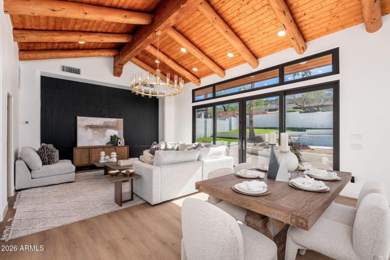 1926 E Augusta Ave - 23