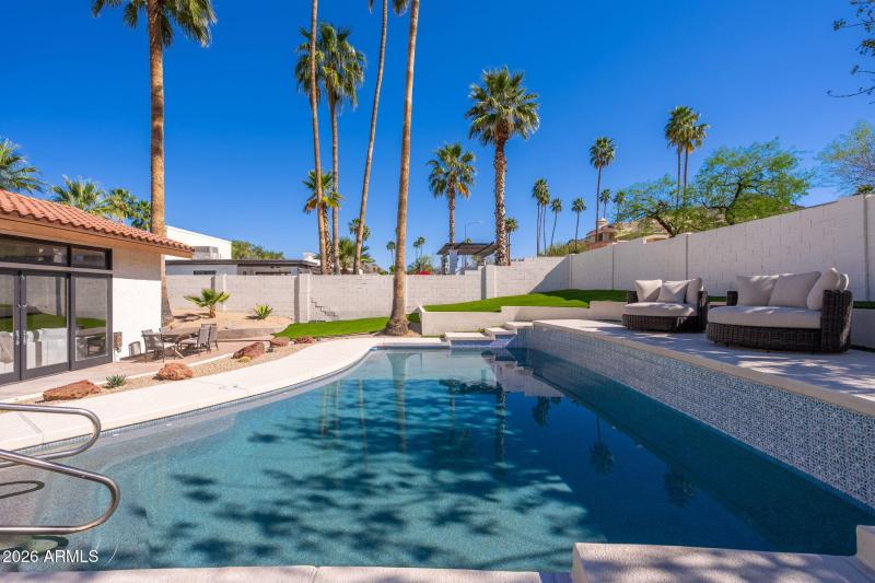 1926 E Augusta Ave - 46