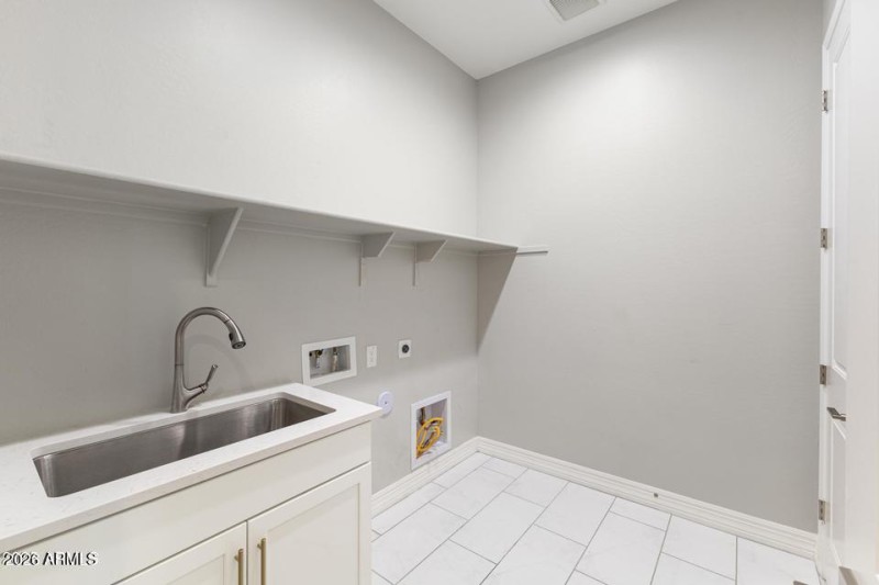 20251114073823446637000000-o