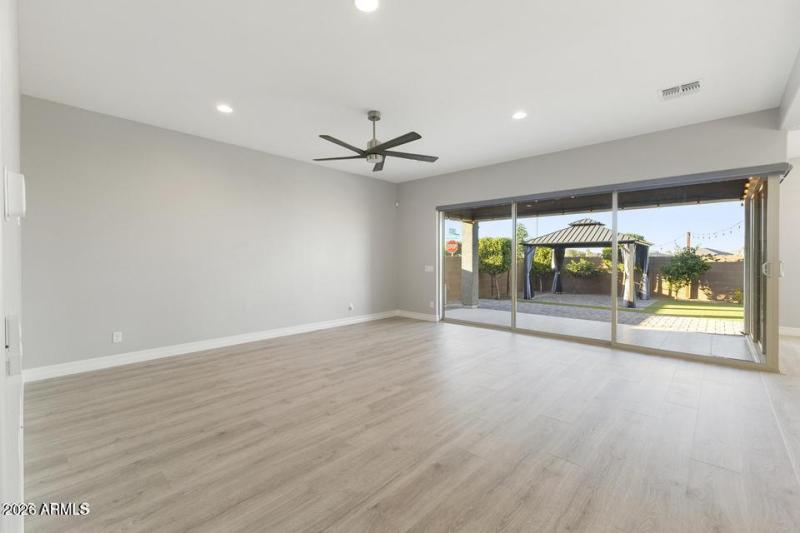 20251114073459465818000000-o (1)