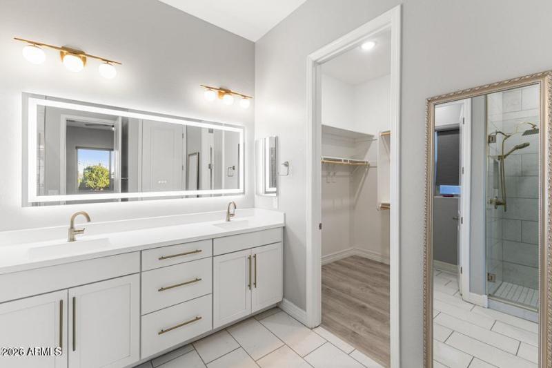 20251114073729260893000000-o