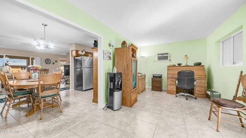 637 S Copper Dr (12)