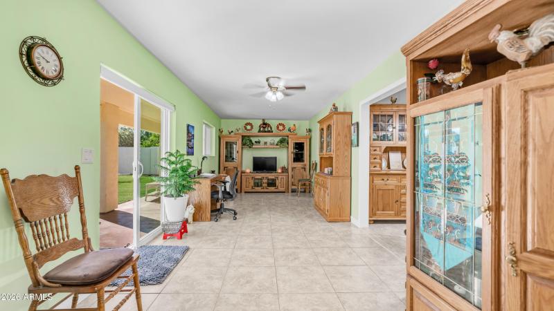 637 S Copper Dr (14)