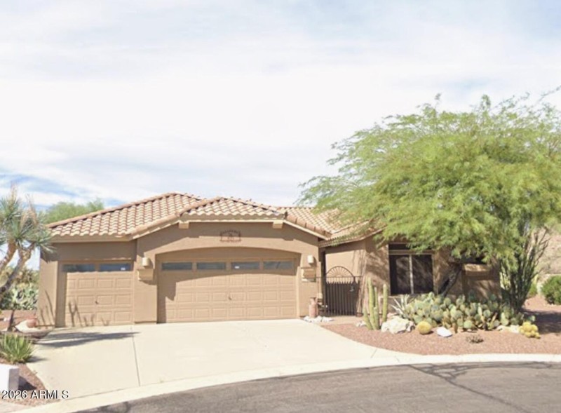 5098 E Red Yucca Lane Front