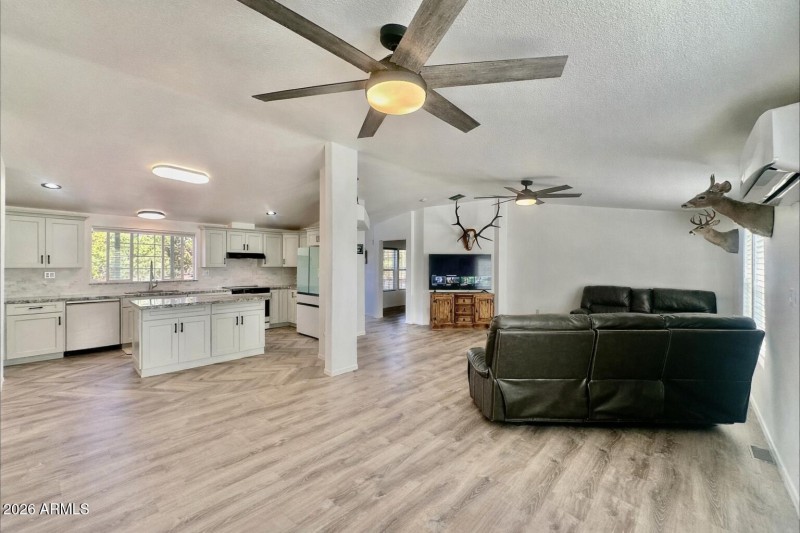 7F06D922-E527-492A-A501-ADF13E3A7919