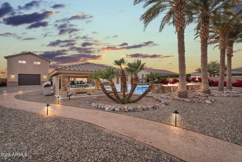 RV Garage & Outdoor Space