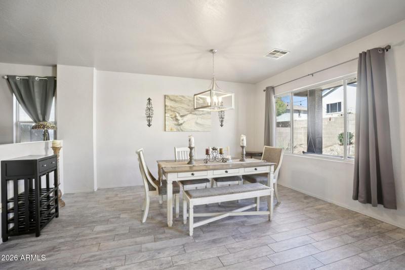 8-web-or-mls-E Obispo Ave-S1403-008