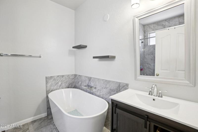 24-web-or-mls-E Obispo Ave-S1403-024