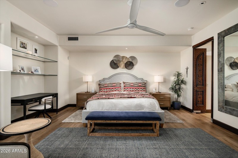 16-11343EApacheVistasDr-27