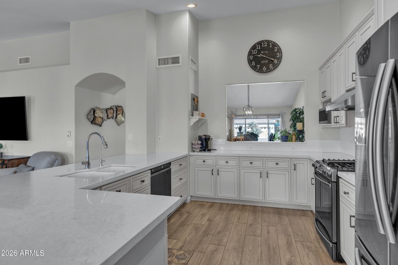 9421 E Jadecrest Dr-12