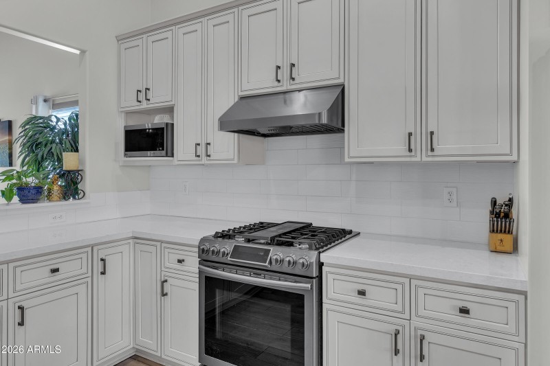 9421 E Jadecrest Dr-13