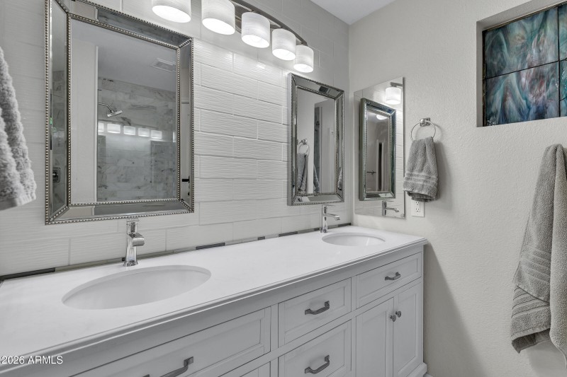 9421 E Jadecrest Dr-25