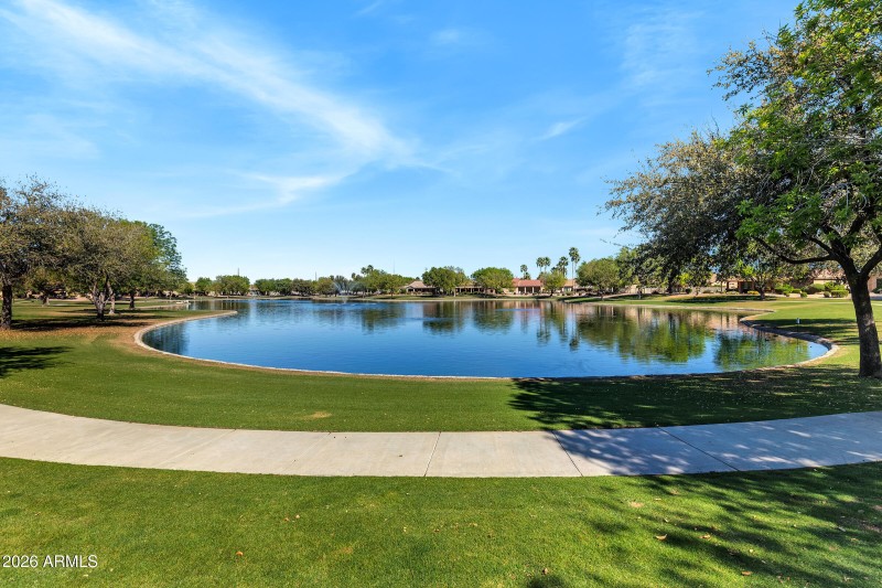 9421 E Jadecrest Dr-38