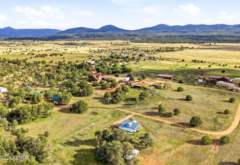 Dr Looking SE twd Town of Young