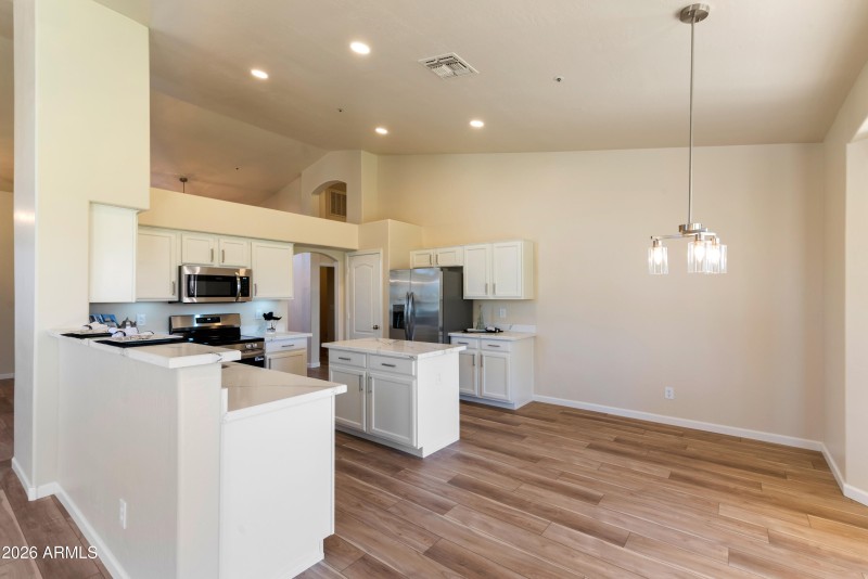 10_10023 e janice way-8