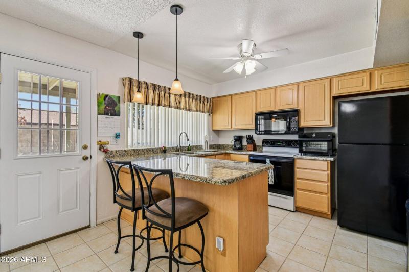 16-web-or-mls-W Aster Dr-S2802-016