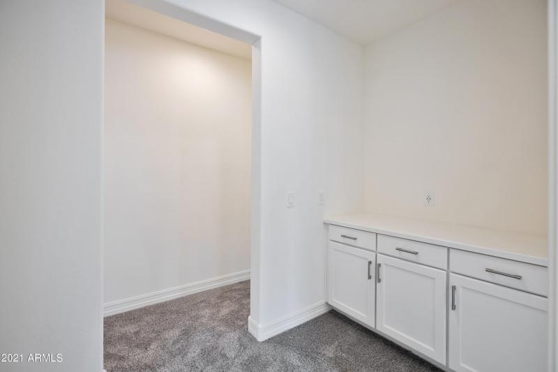 Spare Bedroom Hallway 2