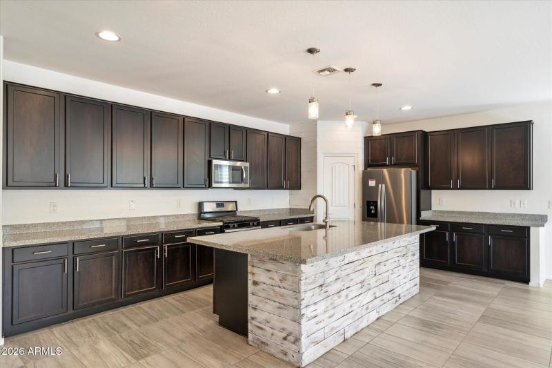 Spacious Open Kitchen