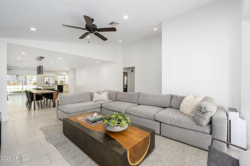 31-web-or-mls-Beverly-50