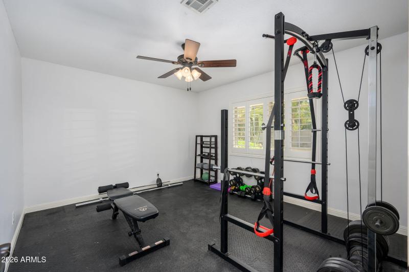 33-web-or-mls-Beverly-24