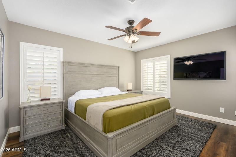 38-web-or-mls-Beverly-29