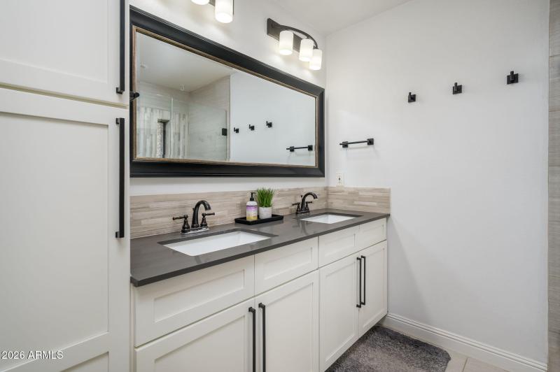 44-web-or-mls-Beverly-35