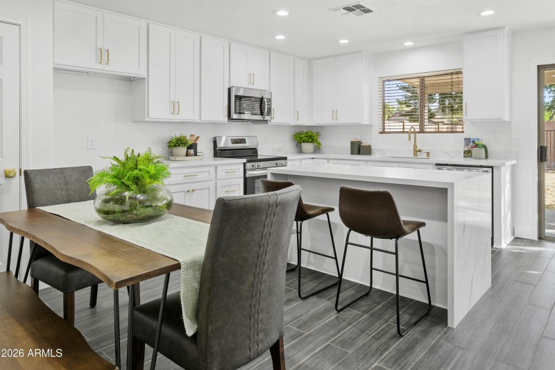 1591 E BRADSTOCK WAY, San Tan Valley