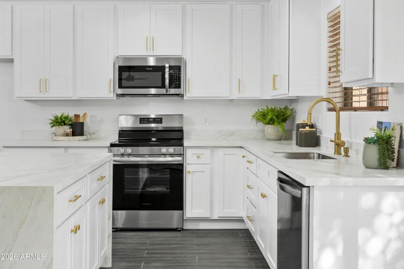 1591 E BRADSTOCK WAY, San Tan Valley