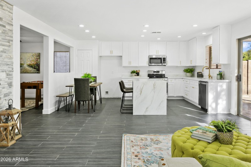 1591 E BRADSTOCK WAY, San Tan Valley