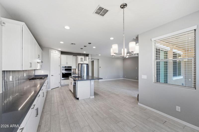 010__5706 S Winchester