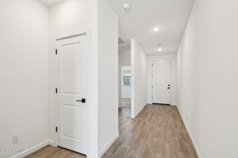 5-web-or-mls-W Tamarisk Ave-S1403-005