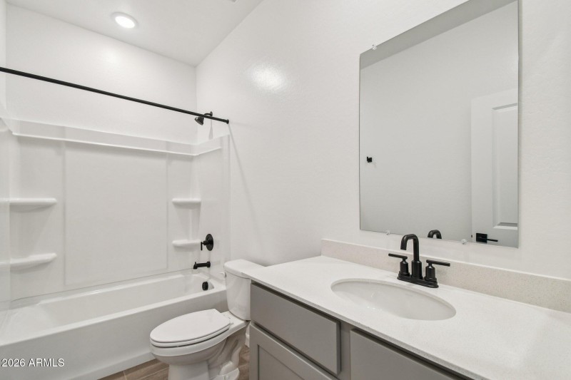 14-web-or-mls-W Tamarisk Ave-S1403-014