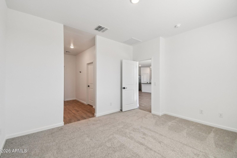 21-web-or-mls-W Tamarisk Ave-S1403-021