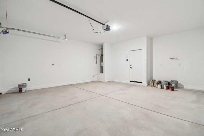 25-web-or-mls-W Tamarisk Ave-S1403-025