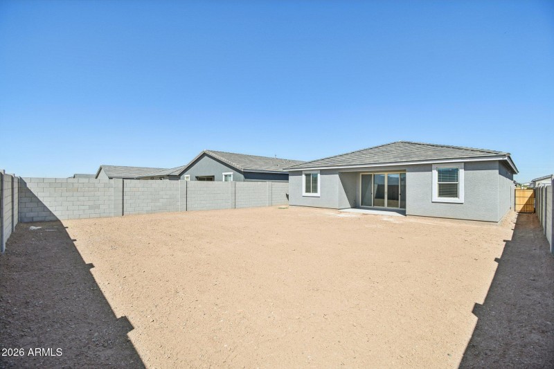 27-web-or-mls-W Tamarisk Ave-S1403-027