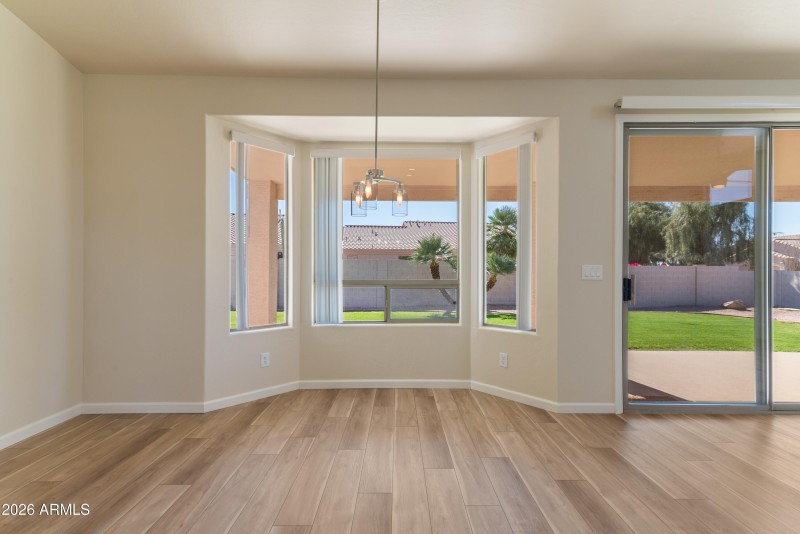 12_10023 e janice way-10