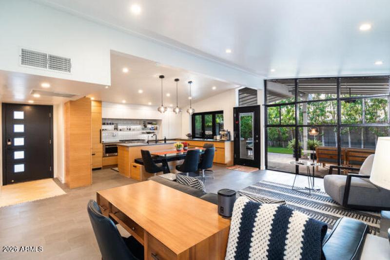 6845 E Earll Living to Kitchen