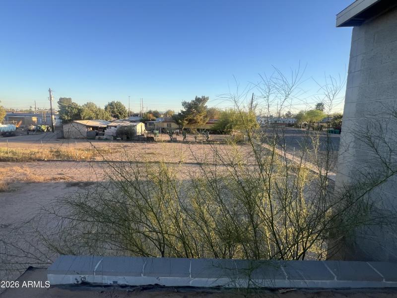 Roof Balcony Area - South Side