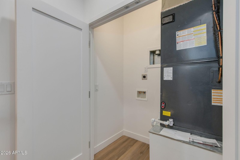 Washer/Dryer Hookup + Air Handler