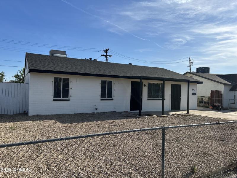 79539637516__D855F7DD-9570-4E52-B691-033