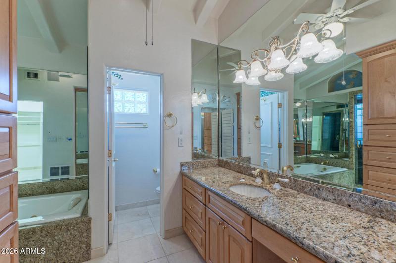 8262 East Vista De Valle-large-014-021-m