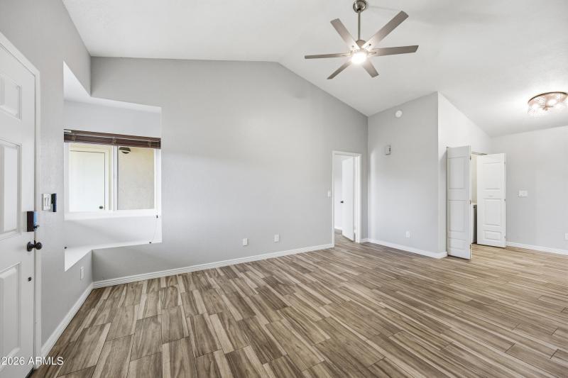 3-5136EES1051-ocupix-