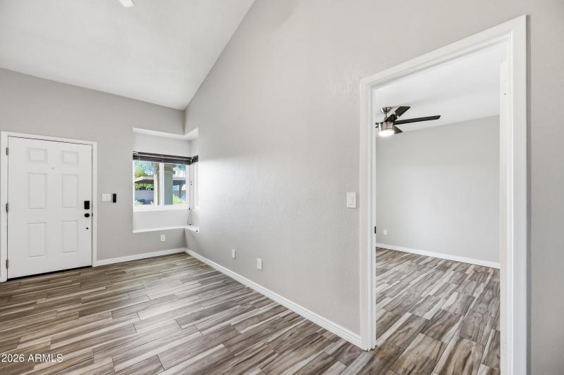 13-5136EES1051-ocupix-