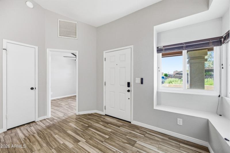 20-5136EES1051-ocupix-