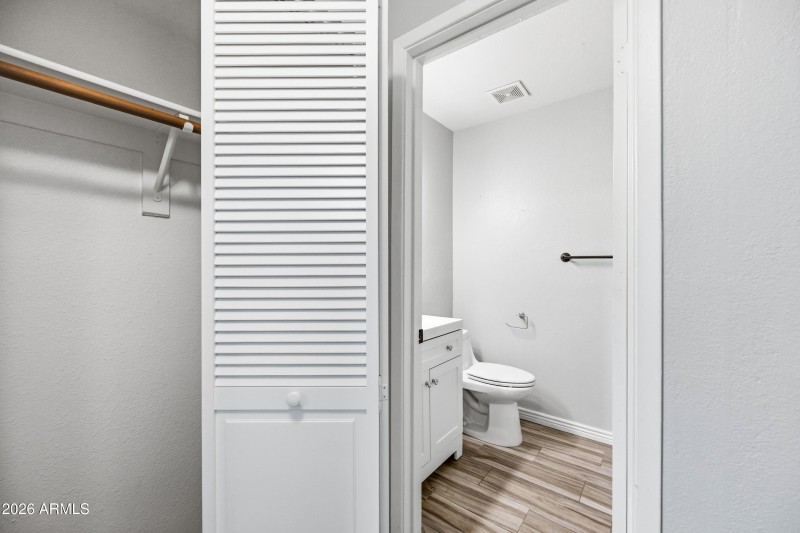 23-5136EES1051-ocupix-