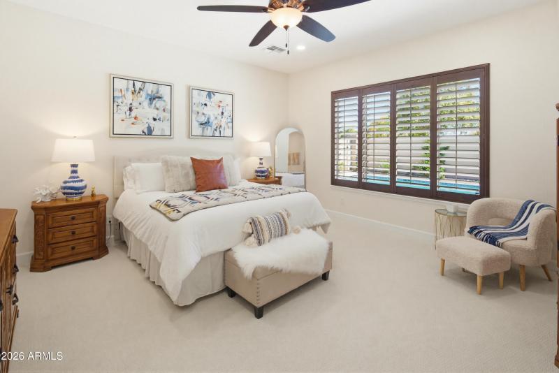 15817 W Bonitos Dr-11