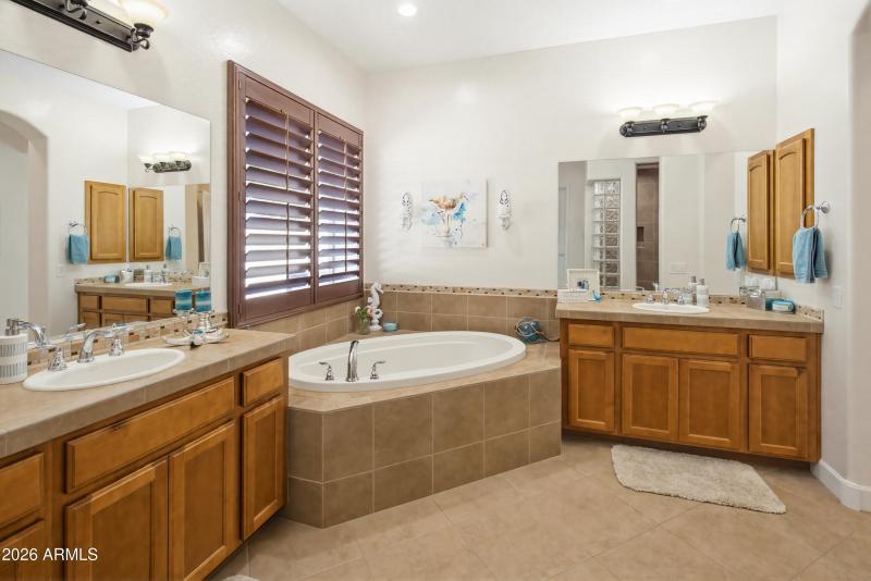 15817 W Bonitos Dr-16