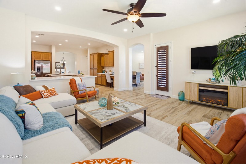 15817 W Bonitos Dr-34