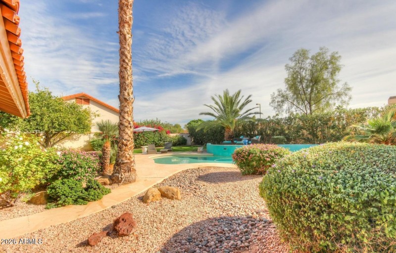 20180511214451078099000000-o